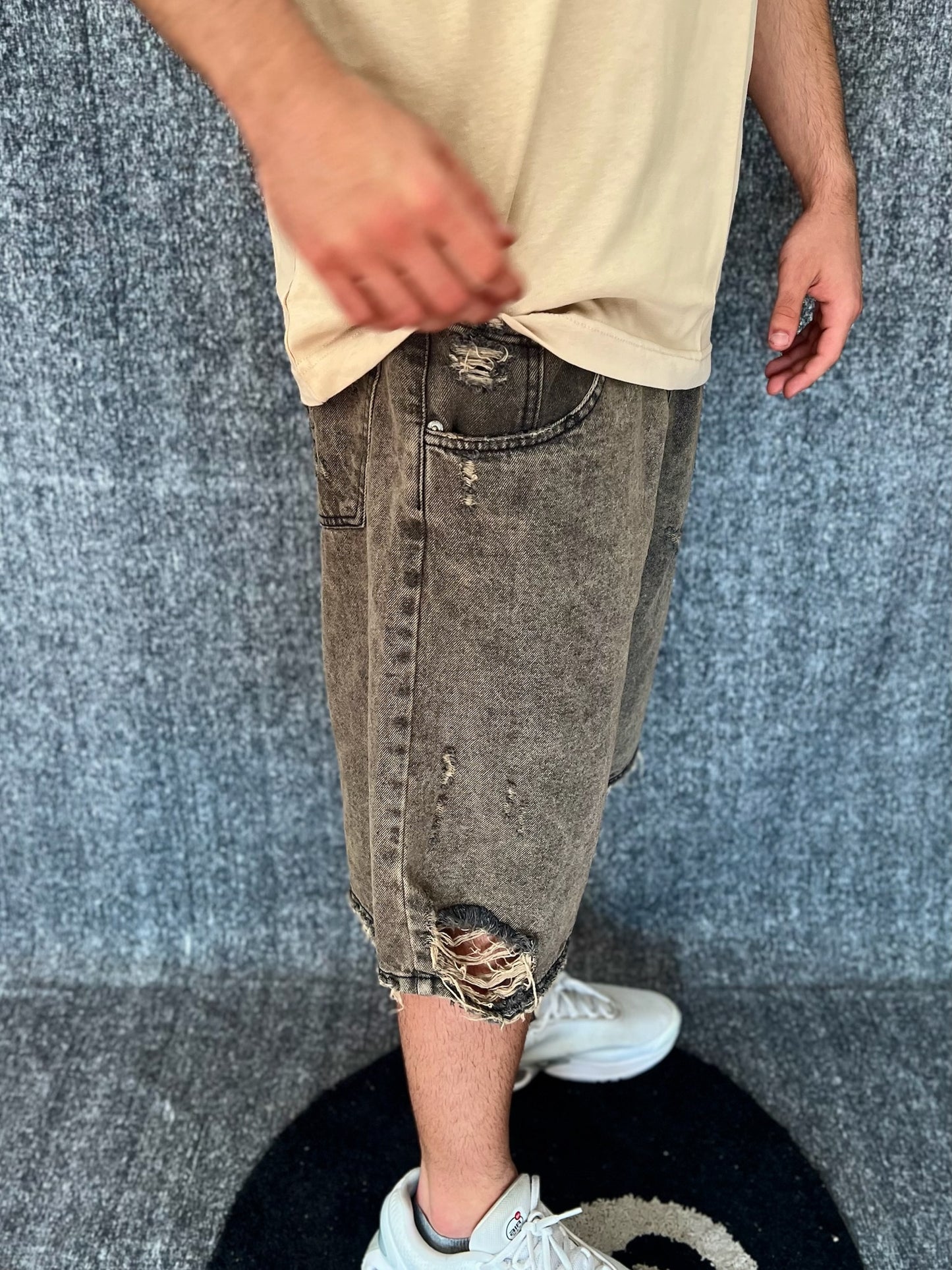 JEANS CORTO STRAPPATO